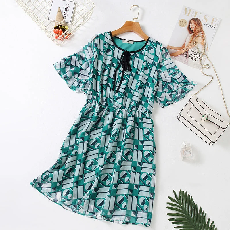 Plus Size Green Shapes Chiffon Short Sleeve Dress Plus Size Style
